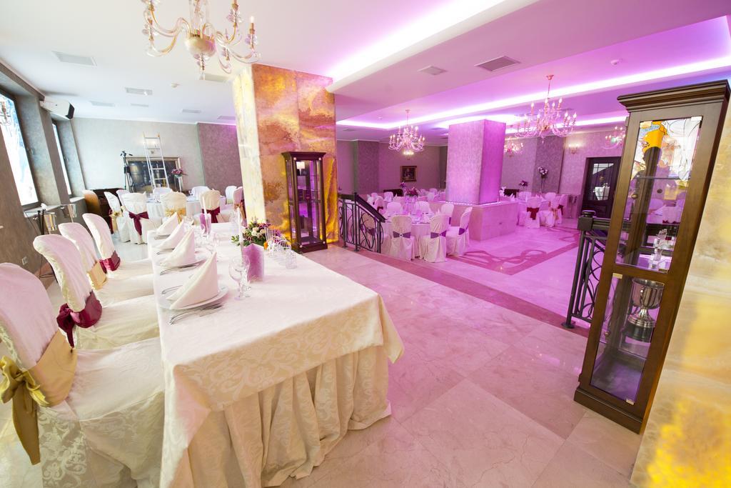 Premier Palace Spa Hotel Бухарест Екстер'єр фото A wedding reception